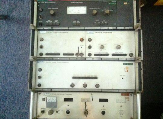 jual pemancar tv uhf merek philip murah modulator.. BU