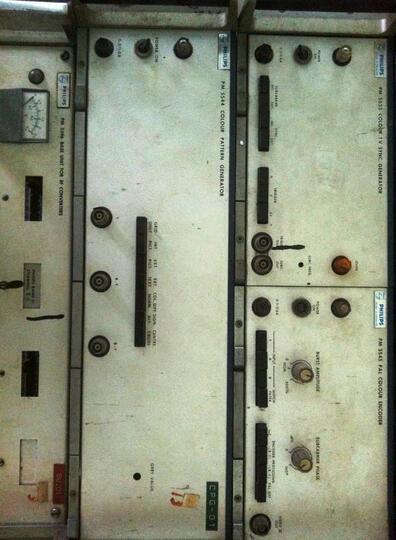 jual pemancar tv uhf merek philip murah modulator.. BU