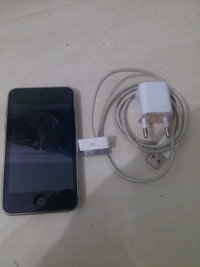 Ipod touch 2th 8gb batangan (nego wajar)