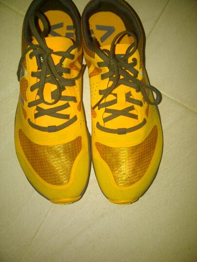 Terjual sepatu New Balance MT00CO 