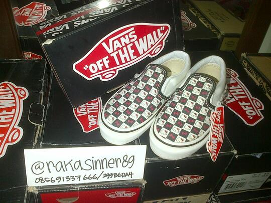 Terjual Vans Hello Kitty Checkerboard 