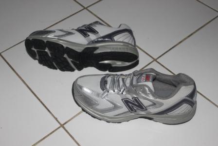 new balance width difference