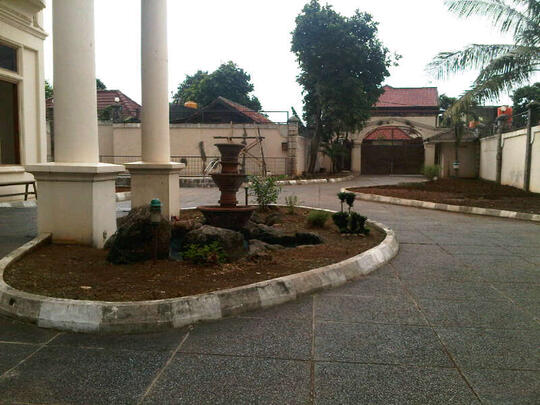 RUMAH MEWAH, PULOGEBANG-CAKUNG, SANGAT STRATEGIS, FULL JATI FURNISHED.
