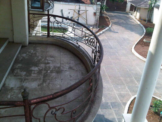 RUMAH MEWAH, PULOGEBANG-CAKUNG, SANGAT STRATEGIS, FULL JATI FURNISHED.
