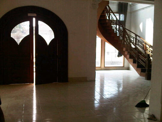 RUMAH MEWAH, PULOGEBANG-CAKUNG, SANGAT STRATEGIS, FULL JATI FURNISHED.