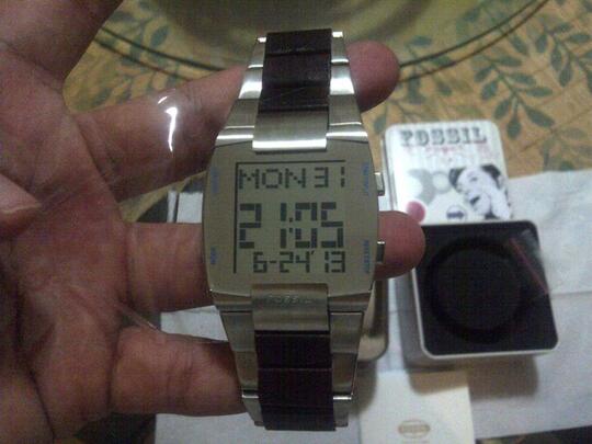Terjual FOR SELL FOSSIL WATCH 2PCS 