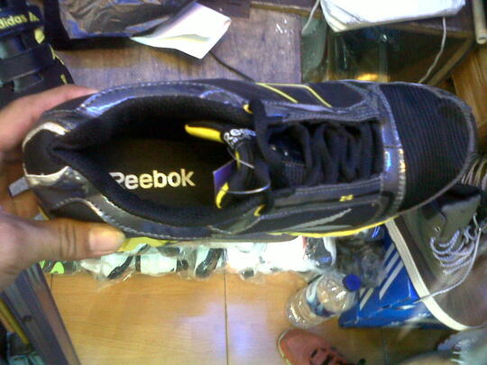 sepatu reebok kw