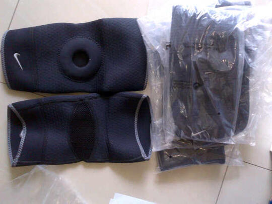 Labong Bball Corner >Jual Jersey NBA,Sweater NBA,Gelang NBA,Sleeve NBA,etc.(SUPPLIER)