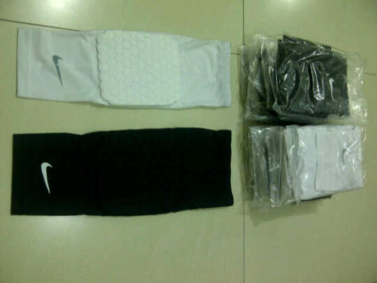 Labong Bball Corner >Jual Jersey NBA,Sweater NBA,Gelang NBA,Sleeve NBA,etc.(SUPPLIER)