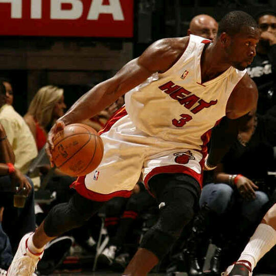 Labong Bball Corner >Jual Jersey NBA,Sweater NBA,Gelang NBA,Sleeve NBA,etc.(SUPPLIER)