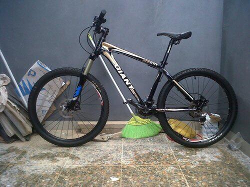 Terjual Full Bike GIANT ATX ELITE 2013 