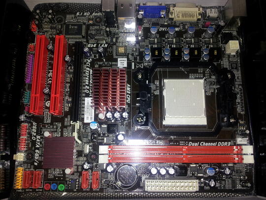 Processor AMD 4100 & Motherboard Biostar a880gz