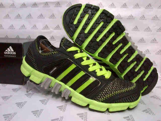 Terjual Sepatu adidas climacool ride 