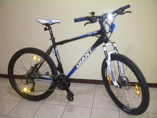 Sepeda MTB Giant Revel 3 Frame 20 Inch 