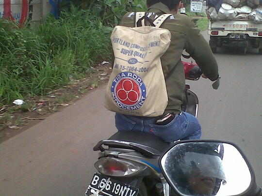 PAS LAGI FOTOIN INI ANE SAMPE PGN NABRAK GAN....