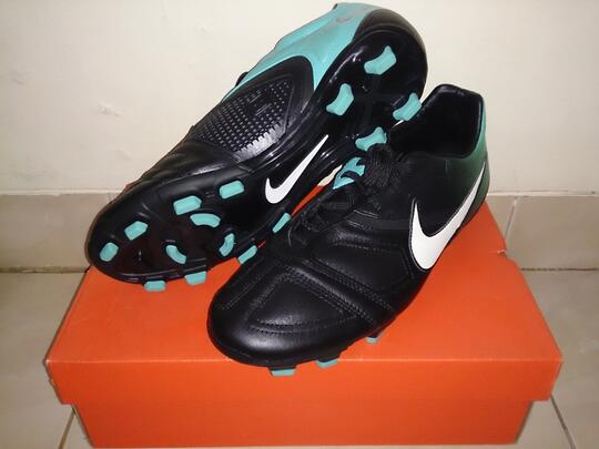 Sepatu Bola dan Futsal Nike Mercurial,T90,CTR,Vapor,Laser | Adidas F10 IN | ORIGINAL