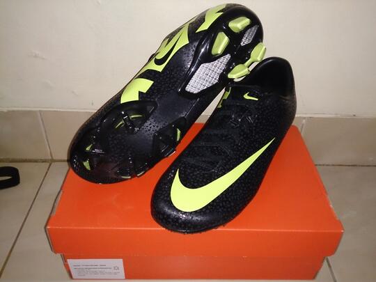 Sepatu Bola dan Futsal Nike Mercurial,T90,CTR,Vapor,Laser | Adidas F10 IN | ORIGINAL
