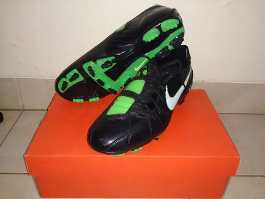 Sepatu Bola dan Futsal Nike Mercurial,T90,CTR,Vapor,Laser | Adidas F10 IN | ORIGINAL