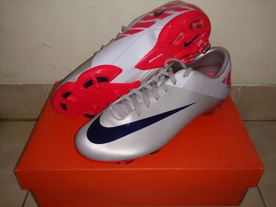 Sepatu Bola dan Futsal Nike Mercurial,T90,CTR,Vapor,Laser | Adidas F10 IN | ORIGINAL