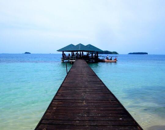 Foto-Foto Menakjubkan Wisata Pantai Paling Eksotis di Indonesia