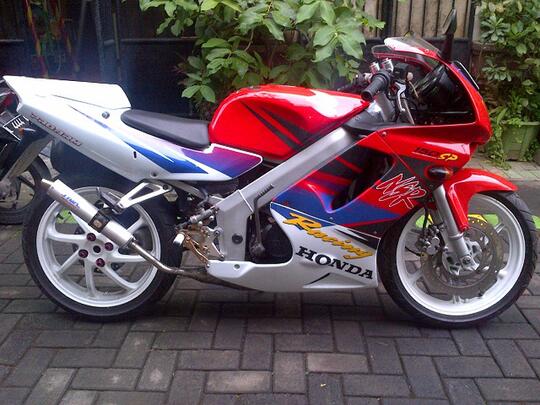 Terjual Nsr 150 Sp Hrc Edition Merah Putih Striping Biru Motif Hrc Tahun 00 Kaskus