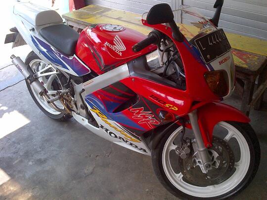 Terjual Nsr 150 Sp Hrc Edition Merah Putih Striping Biru Motif Hrc Tahun 00 Kaskus