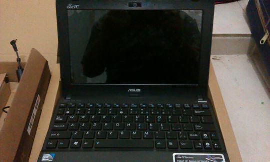WTS Notebook Asus Eee 1025 PC Flare series Grey second baru 5 bulanan