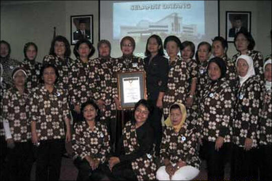 5 Komunitas Terunik & Teraneh di Indonesia