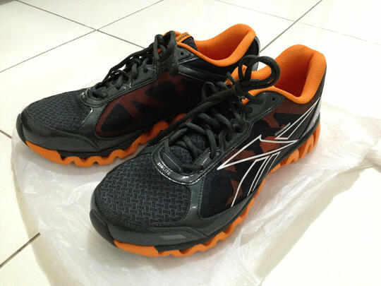 zapatos reebok ziglite white