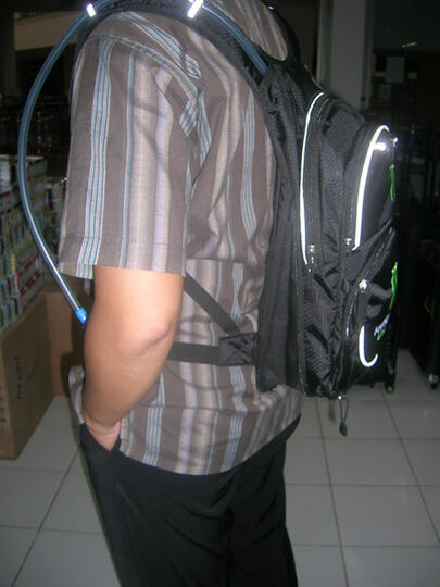 Tas Bikers dengan Kantung Air Minum