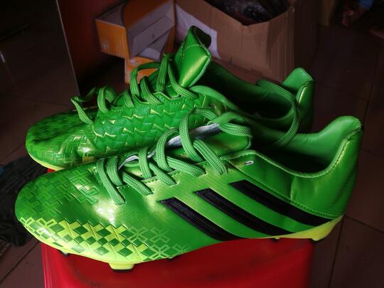 SEPATU ADIDAS PREDATOR LZ II 