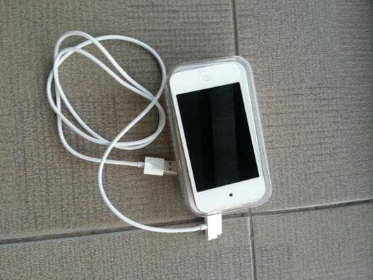 jual iPod 4th gen, 8GB