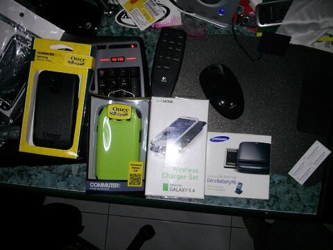 Wireless Charger S4 Any Mode + Otter Box S3 & Galaxy Nexus + Extra Battery Kit S3