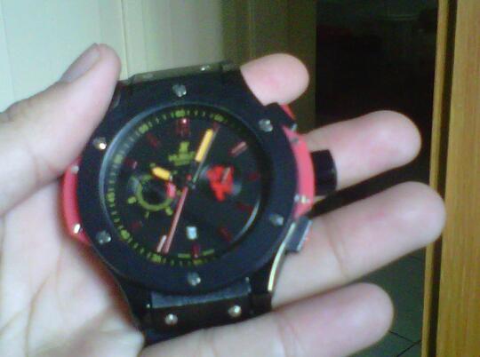 135 Gambar gambar jam tangan hublot manchester united original Keren