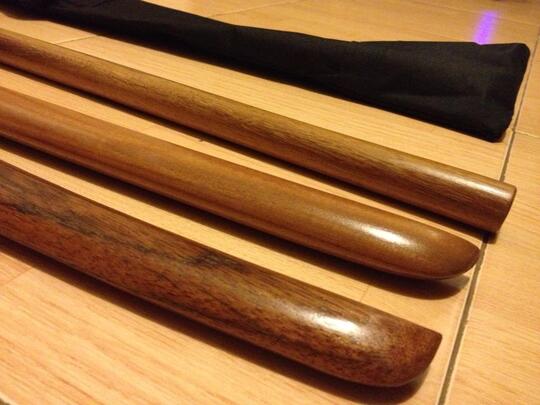 pedang kayu . pedang boken. bokken. tanto pedang kecil. tongkat Jo.. pedang latihan