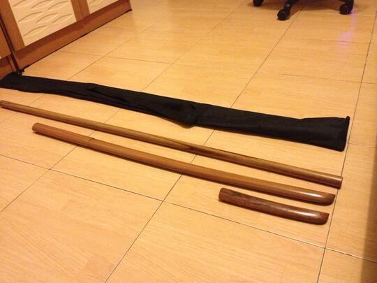 pedang kayu . pedang boken. bokken. tanto pedang kecil. tongkat Jo.. pedang latihan