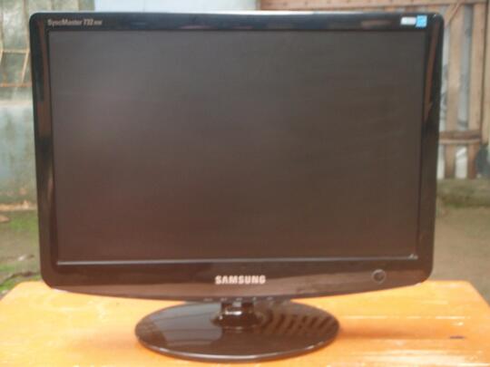 lcd samsung 732nw