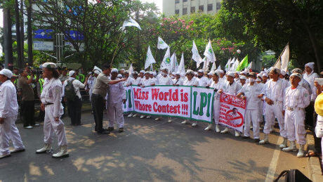 Demo Ajang Miss World, Membela Budaya Indonesia atau Budaya Arab?