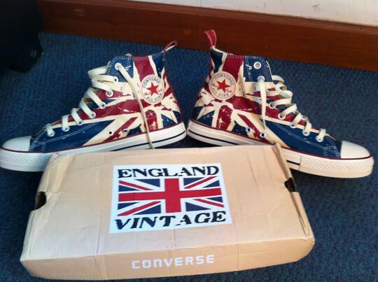 converse british flag