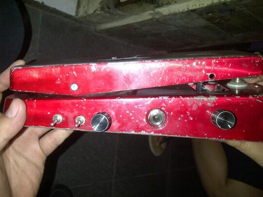 di jual senjata pribadi zoom b2.1u,wah by revolt,rocktron digital delay MURAH