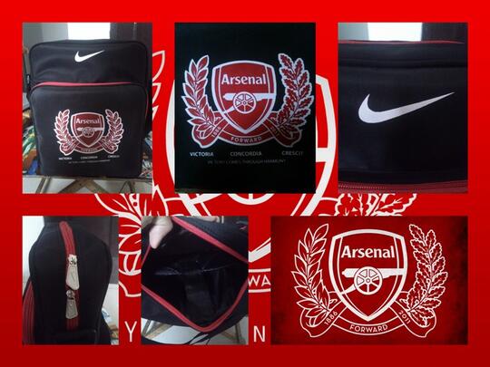 ★ ★ ★ ★ ★ Tas Slempang IPad/Tab/Nettbook AC Milan & Arsenal Grab It Fast ★ ★ ★ ★ ★