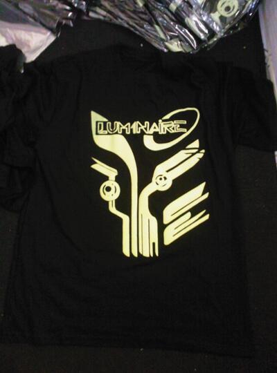 JUAL OBRAL KAOS SISA PRODUKSI (SABLON GLOW IN THE DARK)-BANDUNG