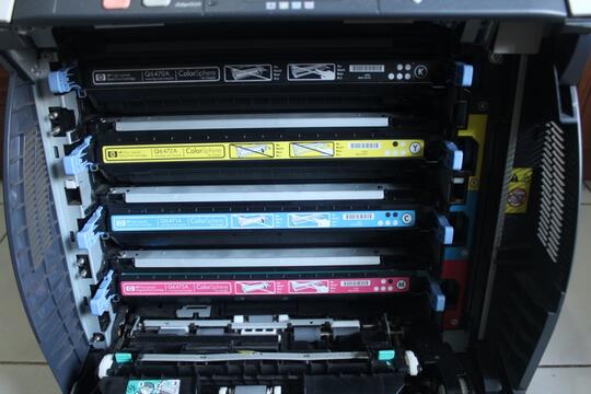 Картриджи на HP Color LaserJet 2500 - цена 1500/3000 руб., тел:  8-(495)-642-33-10. купить картриджи для принтера hp color laserjet 2500 в  Авэлле