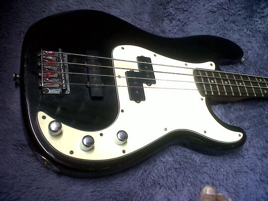 squier p bass special