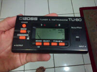 BOSS TU 80 ( tuner dan metronome ) Muulussss