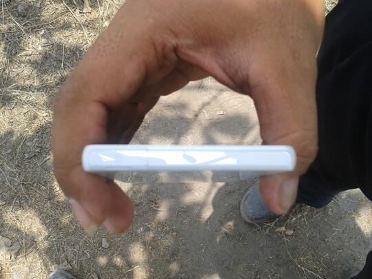 <<Sony Xperia Z white Resmi Mulus Murah Surabaya>>