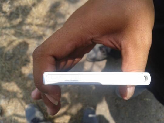 <<Sony Xperia Z white Resmi Mulus Murah Surabaya>>