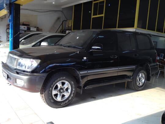 Jual Landcruiser VX 2002... HITAM Metalik...AT Diesel.MOBIL ANTIK... SIAP PAKAI... :)