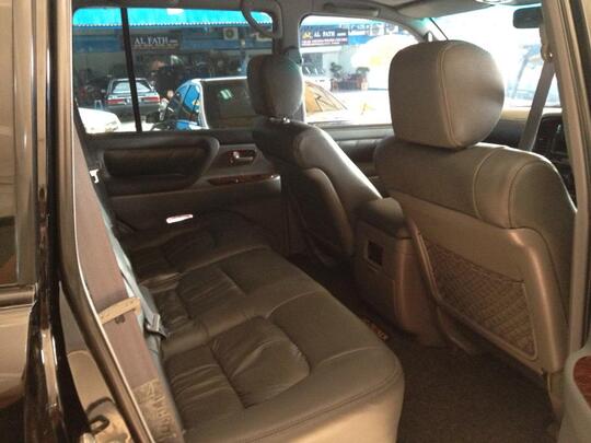 Jual Landcruiser VX 2002... HITAM Metalik...AT Diesel.MOBIL ANTIK... SIAP PAKAI... :)