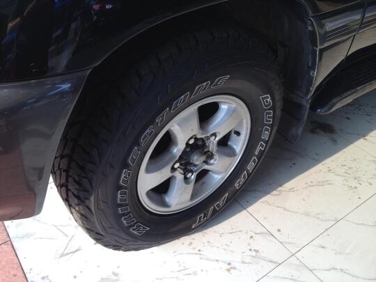 Jual Landcruiser VX 2002... HITAM Metalik...AT Diesel.MOBIL ANTIK... SIAP PAKAI... :)